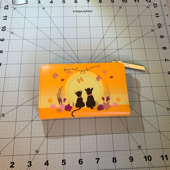 RADLEY LONDON Paws and enjoy the moment Wallet - Picture 2 of 11